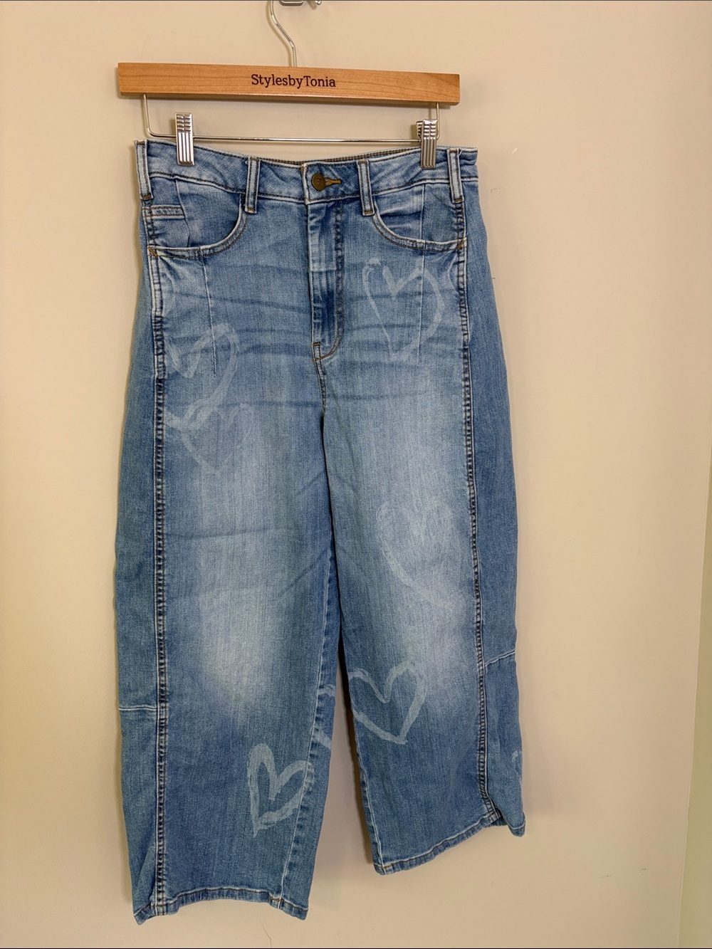Anthropologie Pilcro The Kenna Mid Rise Barrel Jeans Valentines Heart Sz 27 - Picture 4 of 12